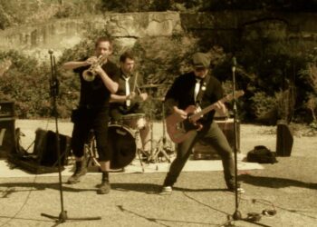 ZENE – A Mad Man’s Crew házibulija