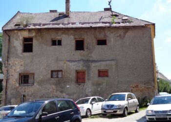 NAPIMORGÓ – Csak nem dől ránk pont most?!