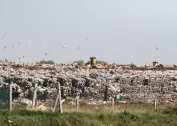 ISZONYAT – Bűzben élők elszánt háborúja