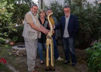 ELEFÁNTYUK-DÍJ – A nagypapa diófájának árnyékában