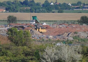 SZEMÉTÜZLET – Hülyének nézik az embereket