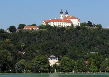 SZENZÁCIÓ – Tihany aranyérmes az európai virágosítási versenyen