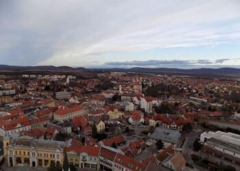 IDŐJÁRÁS – Eső, hó, lehűlés a hosszú hétvégére