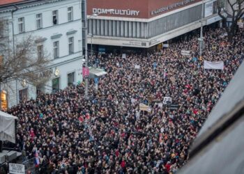 DEMOKRÁCIA – Merre tartasz Kelet-Közép-Európa?