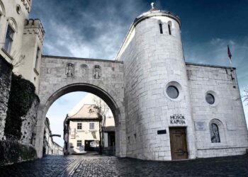 VENŐKE – Mi visszük át…