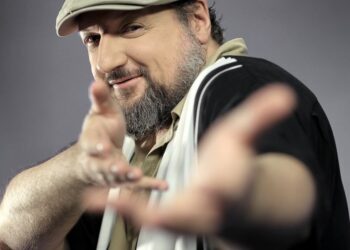 BALATONFÜRED – Újra itthon a világhírű, magyar származású gitáros