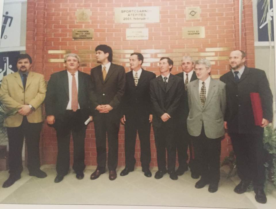 A kép a 2001-es csarnokavatón készült. Forrás: Donát Tamás archívuma