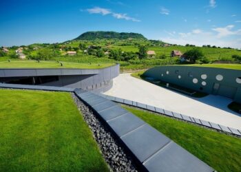 ARANYÉRMES PEZSGŐK – Nemzetközi élmezőnyben a somlói Kreinbacher Birtok