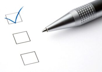 DEMOKRÁCIA – Mi a baj vele?