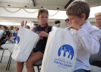 VVHHFE – Tanszercsomag ajándékba