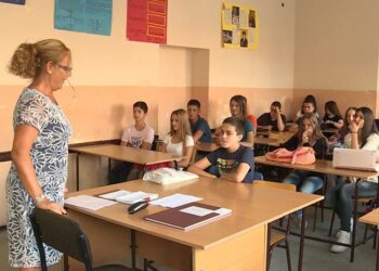 TANÁRHIÁNY – Szülők a propaganda ellen