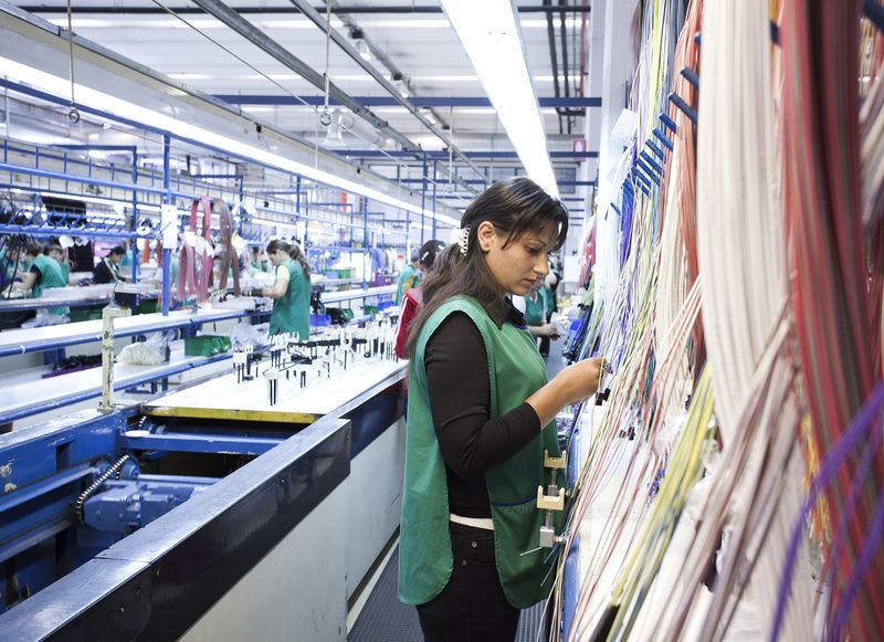 Az Orbán-kormány úgy módosítaná a munka törvénykönyvét, hogy minden alkalmazottat a végtelenségig lehetne túlóráztatni. Képünk illusztráció