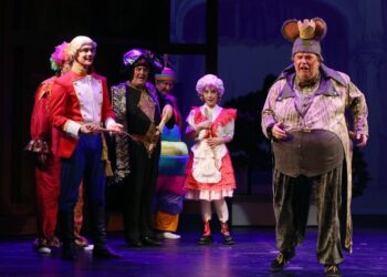 PETŐFI SZÍNHÁZ – Szeretetet sugárzó előadás