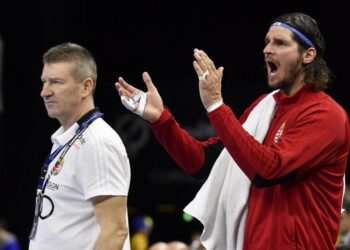 KÉZILABDA – Foteledzők