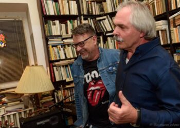 UTAS ÉS HOLDVILÁG – Rokonlelkek