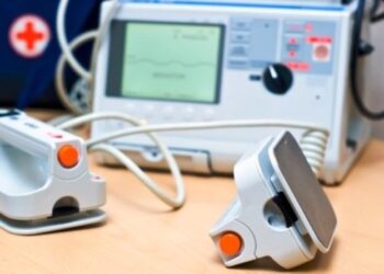 SAJTÓKÖZLEMÉNY – Életmentő készülékek a kormányhivatalokban