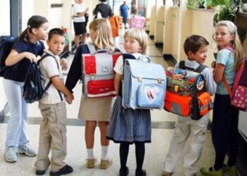 SZÜLŐI HANG – Itt a törvény, amivel a rezsim magához láncolja a gyerekeket