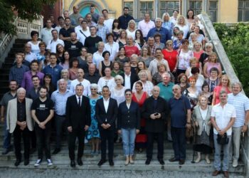 PETŐFI SZÍNHÁZ – Bemutatók és jótékony célú vállalások az új évadban