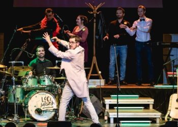 HANGVILLA – Lóci játszik Extravaganza