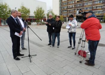 VÁLASZTÁS – Kék-vörös-zöld önkormányzatot!