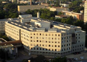 KÓRHÁZ – Kérdéseink vannak, válaszok nincsenek