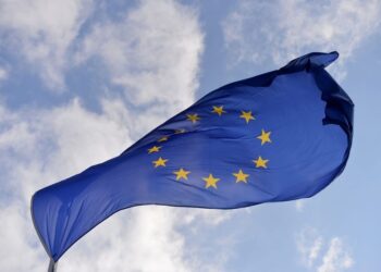 EUROBAROMÉTER – Egyre jobb színben látják a magyarok az Európai Uniót