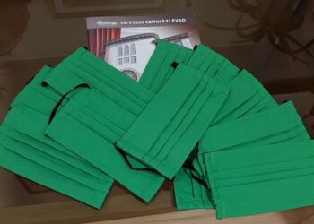 PETŐFI SZÍNHÁZ – Maszkokat készítenek
