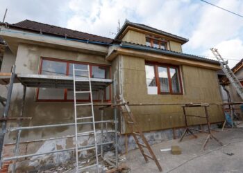 A FÖLD VILÁGNAPJA – Egy bolygónk van, szigeteljünk érte!