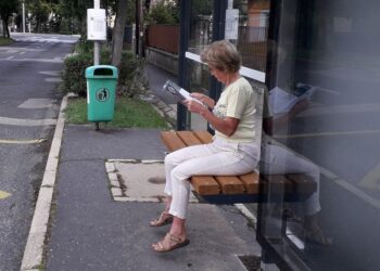 NAPIMORGÓ – Az új buszvárók tényleg csak reklámfelületnek jók