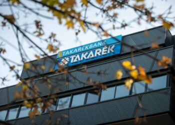 FEKETE LYUK – A „zirci takszövtől” a falánk Takarékbankig