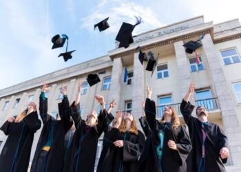 PANNON EGYETEM – Kiemelkedő munkabérrel startolnak a friss diplomások