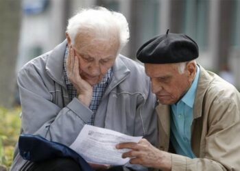 NYUGDÍJMINIMUM – Bebetonozták