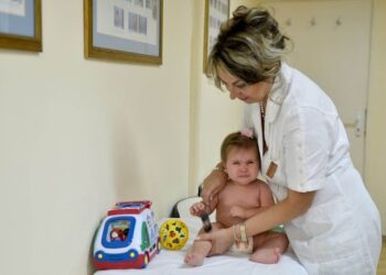 GYULAFIRÁTÓT – Helyettesítő gyermekorvosok dolgoznak