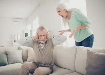 Hogyan reagáljunk, ha demens szerettünk agresszív?