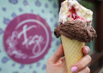 Fagyizó és kávézó, de miért Füge?