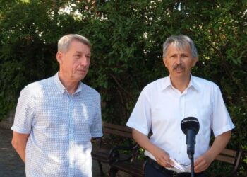 Titkolták a katonai bázis terveit?