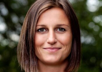 Helga Flatland: Egy modern család