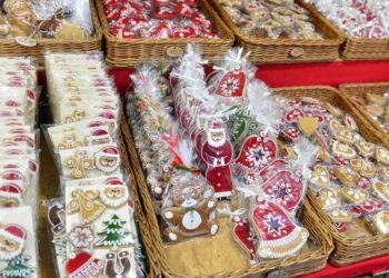 Adventi vásár az Óváros téren