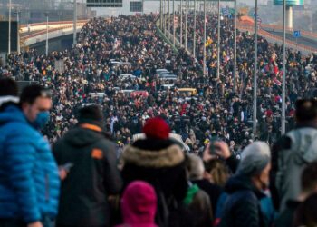 Szerbia 50 városában tiltakoztak az emberek