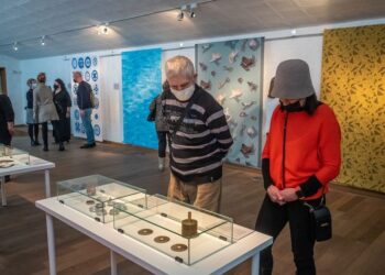 Kiállítás – Textilek és ékszerek a Dubniczayban