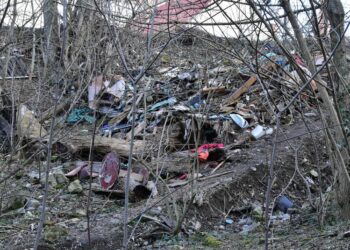 NAPIMORGÓ – Szemétkupac a Sintér-árok mellett