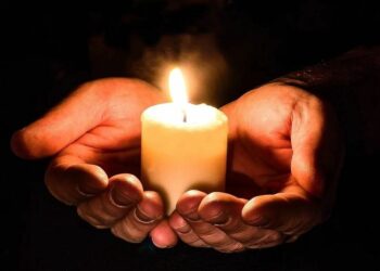 Szolidaritás – Gyertyagyújtás Veszprémben