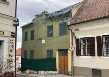 A kályhás-ház megmentőre vár