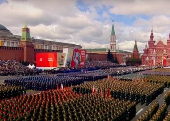 Moszkvai parádé: Putyin szerint prevenció