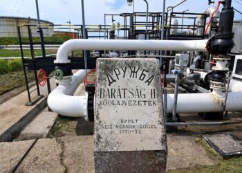 Kiiktatják az orosz olajimport 60 százalékát