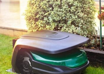 Nehéz a kerti munka? Automatizáld a fűnyírást!