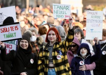 SZOLIDARITÁS – A pedagógusokkal, a diákokkal