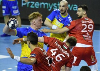 TELEKOM VESZPRÉM – Terített piros betli