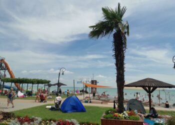 LEGJOBB STRANDOK – Csopak és Esterházy