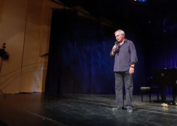 KOVÁCS ATTILA – Ajándék a közönségnek